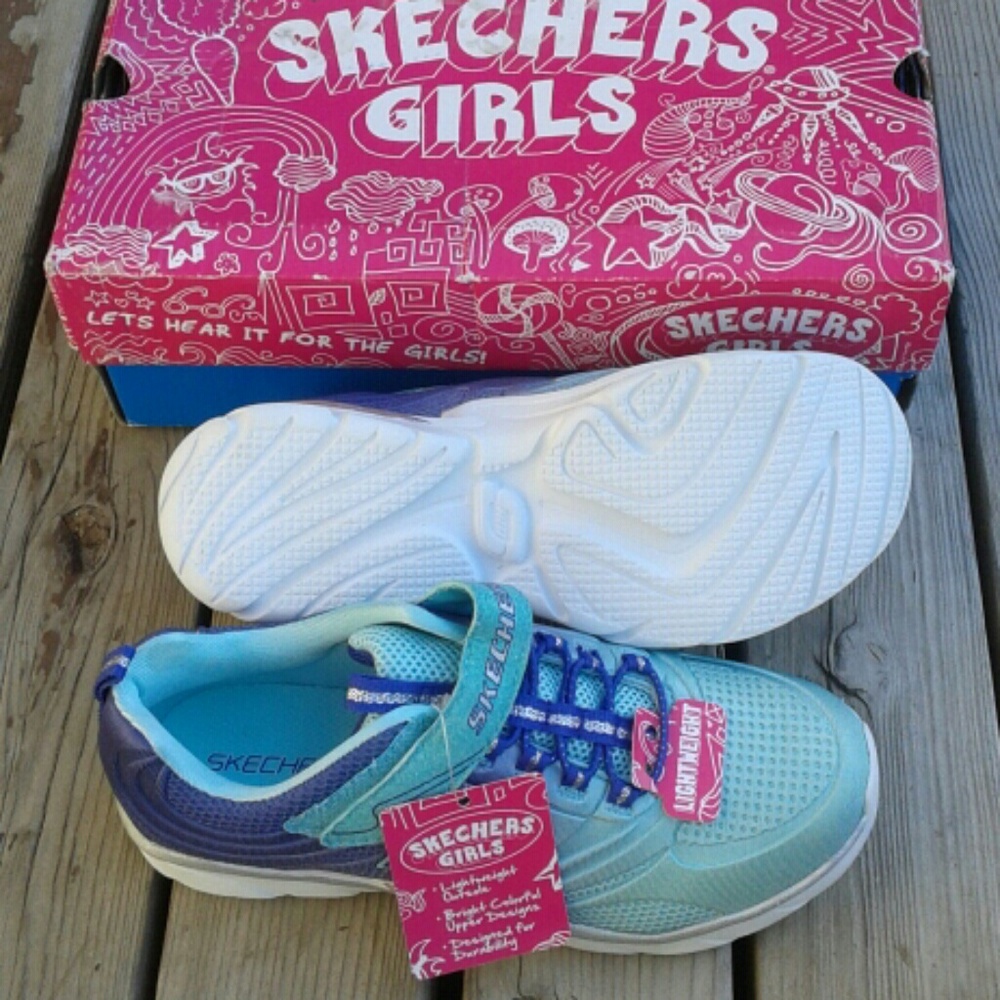 Girls skechers swirly girl size 4